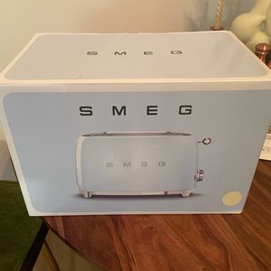 Smeg - 2 slice toaster - cream - NWT